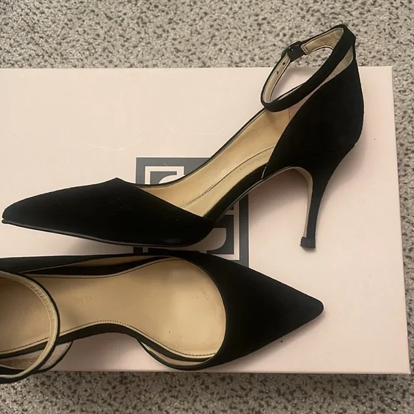 Ivanka Trump size 5 black suede heels Brita style D’orsay - Picture 2 of 4